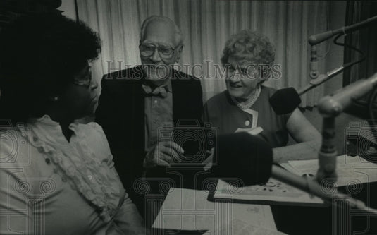 1986 Press Photo Bill Broomall and Wife in Interview on Now and Then on WEZW-FM-Historic Images