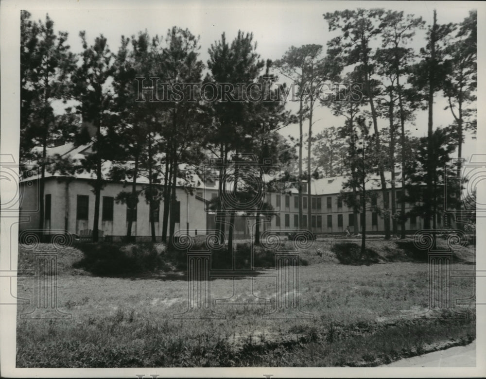 1935 Federal camp for war veterans near Charleston, South Carolina - Historic Images