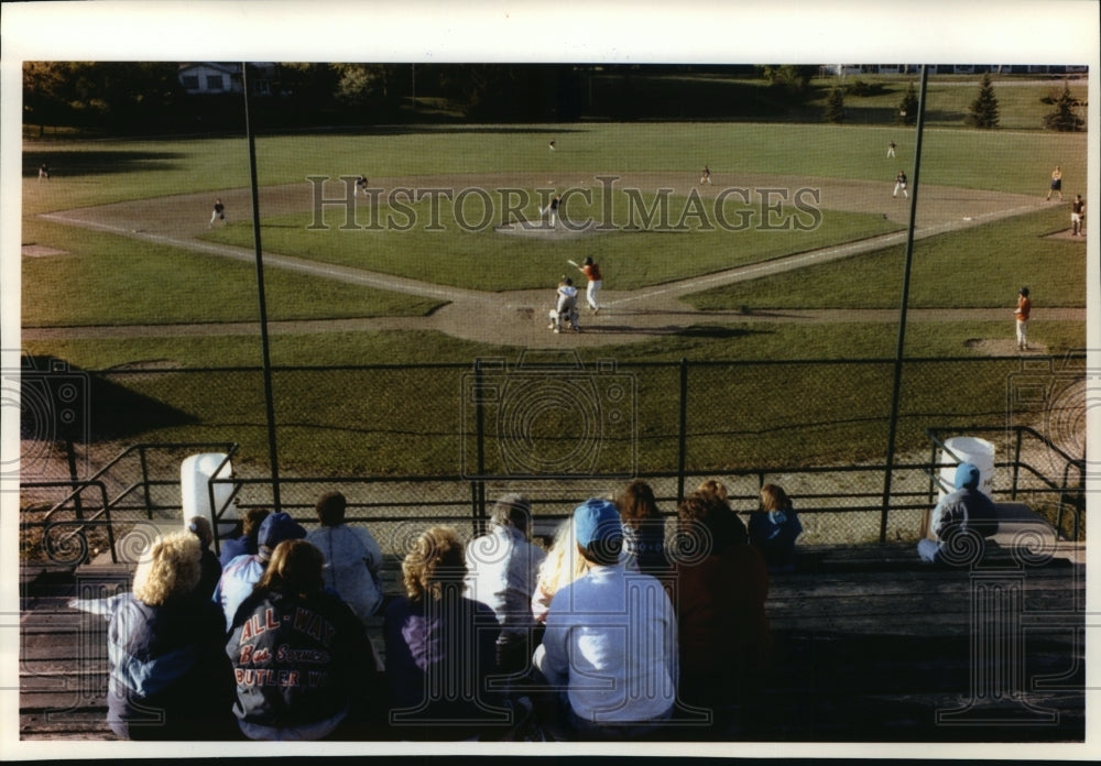 1994 Press Photo Menomonee Falls Little League plays at Municipal Park-Historic Images