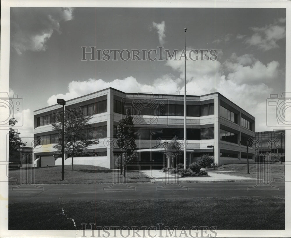 1984 Press Photo The Brookfield Executive Office Park - mja62256-Historic Images