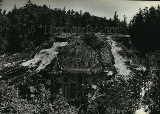 1981 Press Photo The Great Conglomerate Falls on Black River near Bessemer, MI-Historic Images