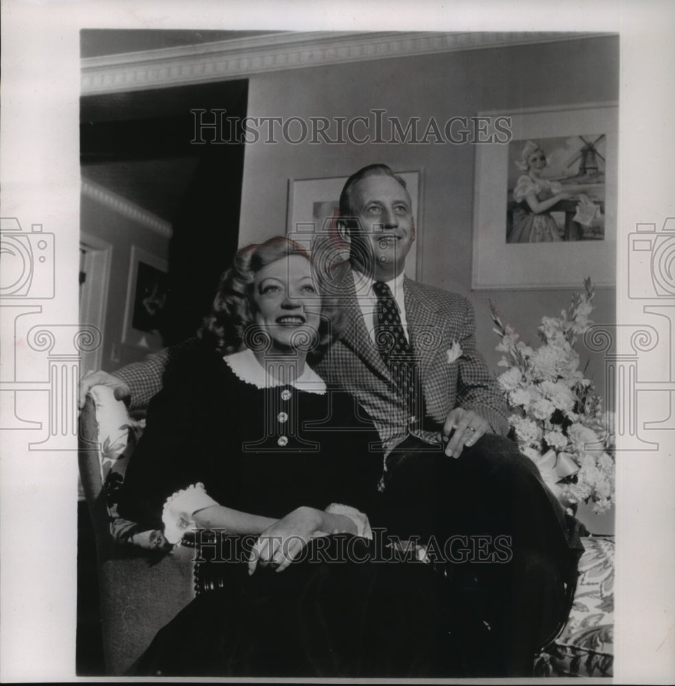 1961 Press Photo Marion Davies and Husband Horace G. Brown, Jr. at Home-Historic Images
