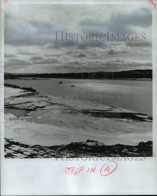 1963 Press Photo Missouri River in winter at Pierre, South Dakota - mja62997-Historic Images