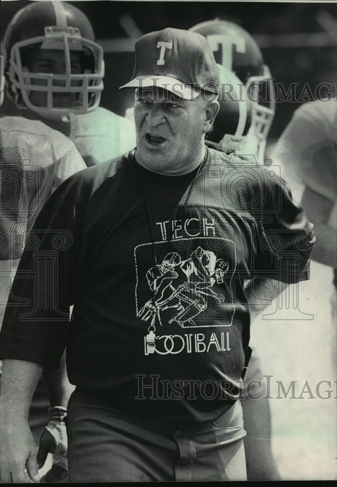 1985 Press Photo Milwaukee Tech Coach Frank Budzisz - mja63021 - Historic Images