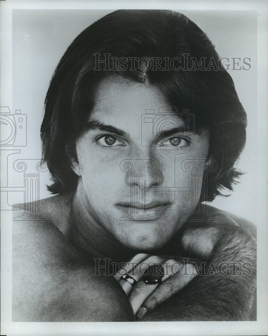 1976 Press Photo Edward Albert Keeps his Private Life Out of Headlines-Historic Images