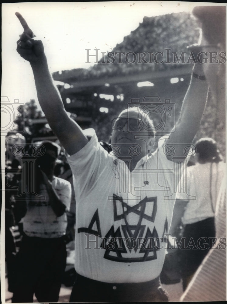 1992 Press Photo Barry Alvarez after Ohio State Game - mja63314-Historic Images
