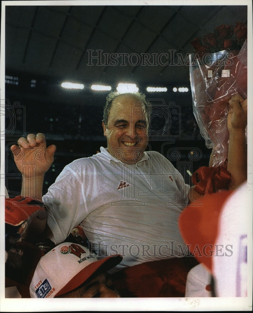 1994 Press Photo Wisconsin Badger Coach Barry Alvarez - mja63317-Historic Images
