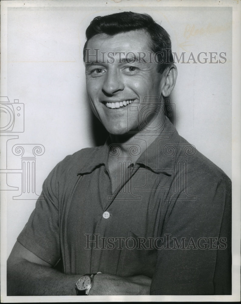Press Photo Frank Aletter In New CBS Show &quot;Bringing Up Buddy&quot; - mja63358-Historic Images