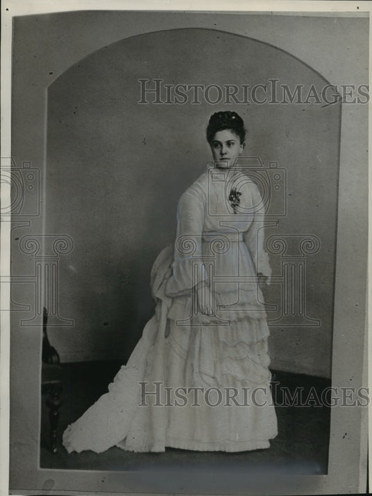 1946 Press Photo Mrs. Fred Vogel Jr. - mja63385 - Historic Images