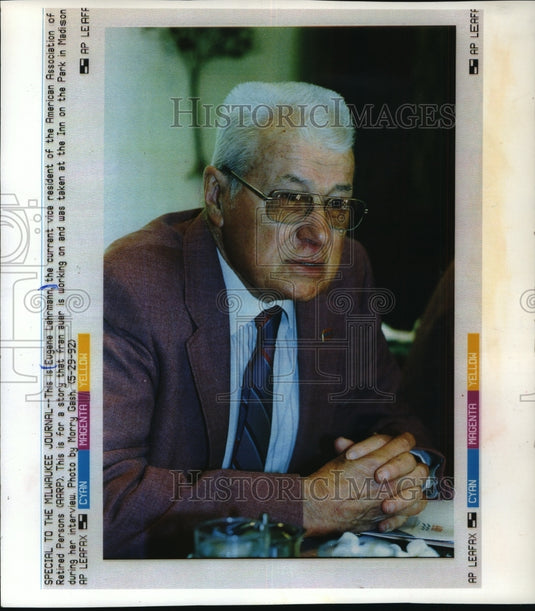 1992 Press Photo Eugene Lehrmann at Inn on the Park in Madison - mja63644-Historic Images