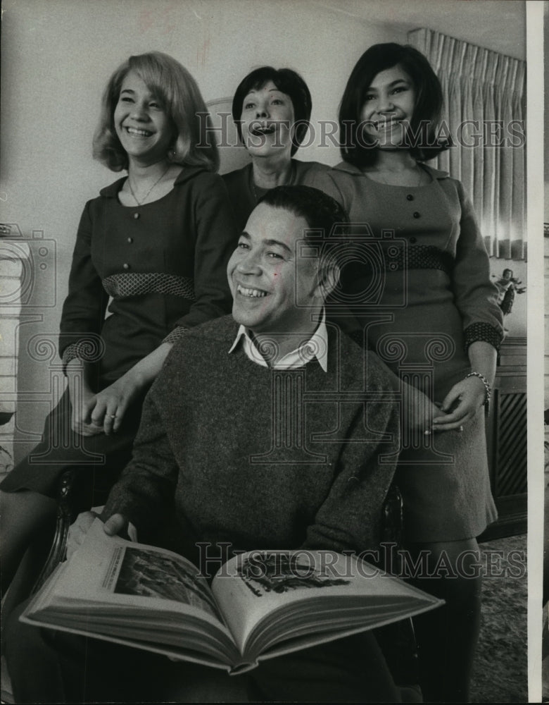 1966 Press Photo Attorney General Edward Brooke, Wife and Daughters - mja63783-Historic Images