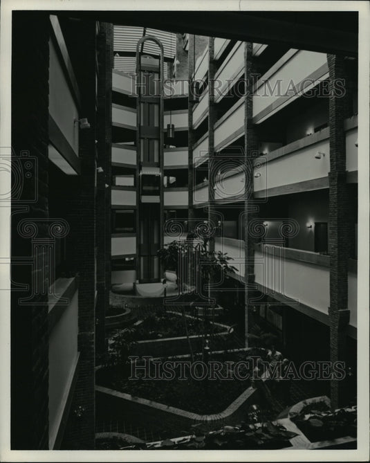 1977 Re-adaptation of Old Boston Warehouse for Bartlett Award-Historic Images