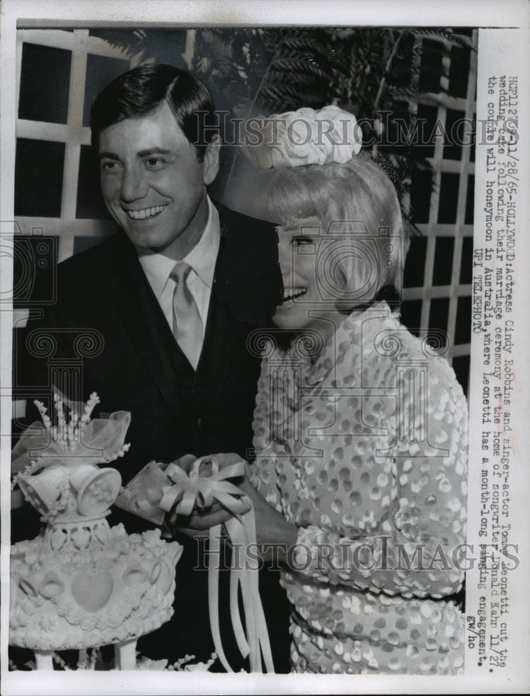 1965 Press Photo Actress Cindy Robbins and Singer-actor Tommy Leonetti Wedding-Historic Images