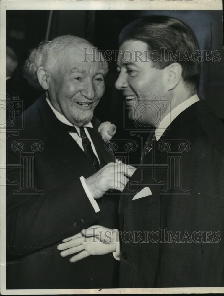 1937 Press Photo State Treasurer Sol Levitan with Senator La Follette - Historic Images