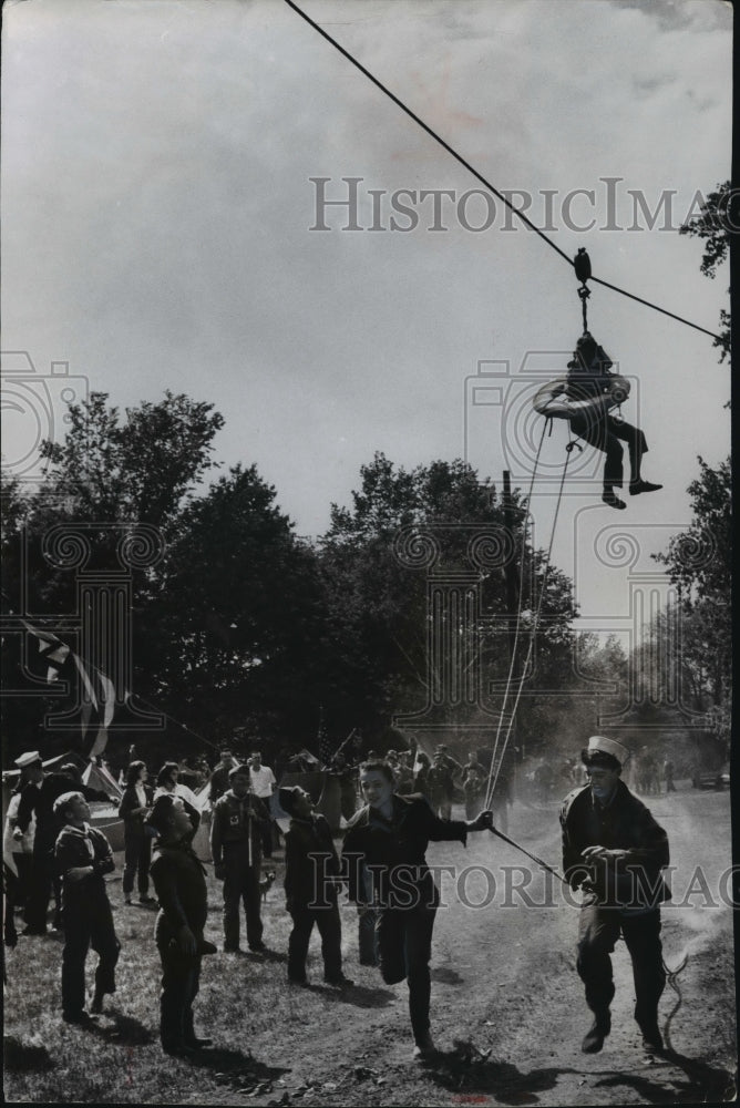 1958 Press Photo Boy Scouts Putting On Variety Show At Grant Park, Milwaukee - Historic Images