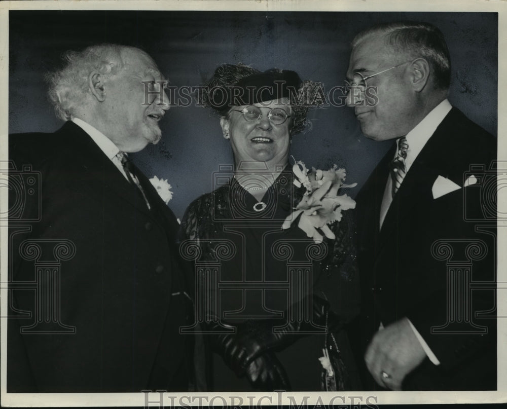 1939 Press Photo Wisconsin Governor of Julius Heil, With Two Colleagues-Historic Images