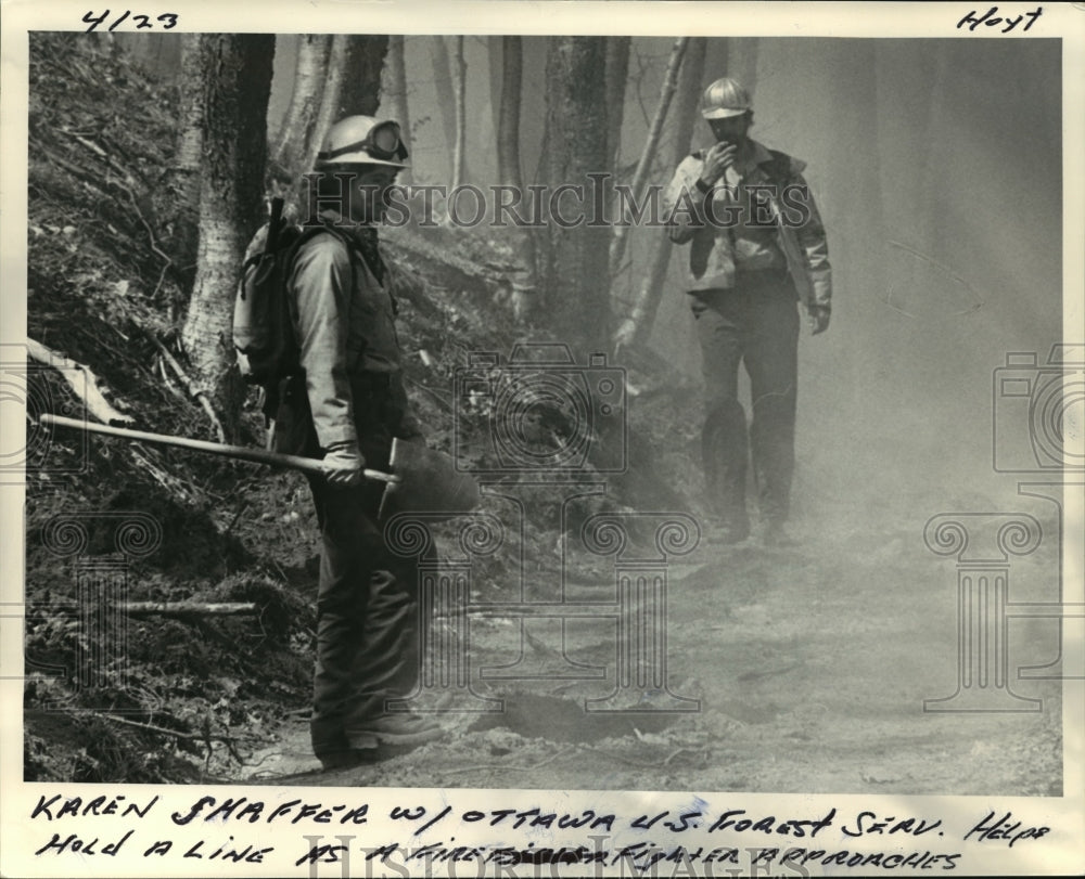 1987 Press Photo Firefighters Karen Shaffer and William Hoffmann - mja64762-Historic Images