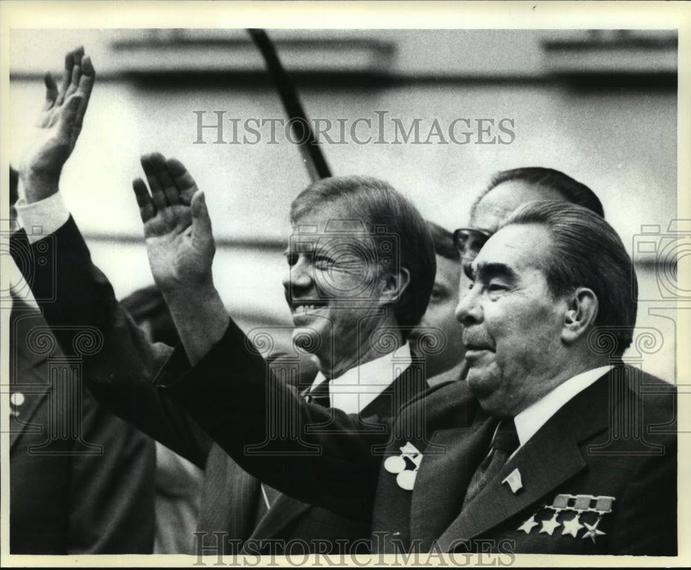 1979 President Jimmy Carter With Soviet Leader Leonid I. Brezhnev-Historic Images
