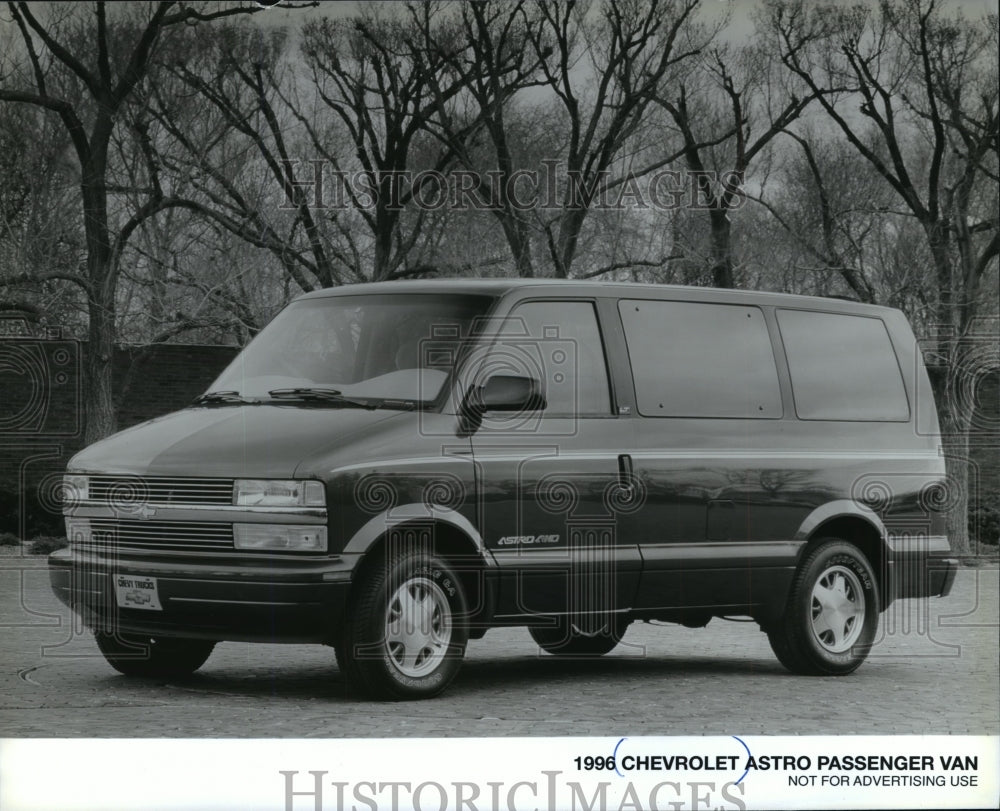 1996 Press Photo Chevrolet 1996 Astro Passenger Van - mja65170-Historic Images