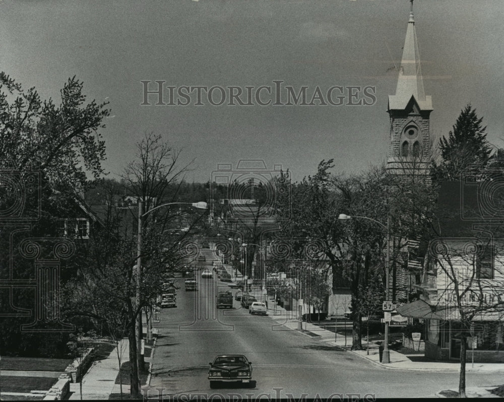 1977 Press Photo Cedarburg, Wisconsin Main Street and Downtown - mja65491-Historic Images