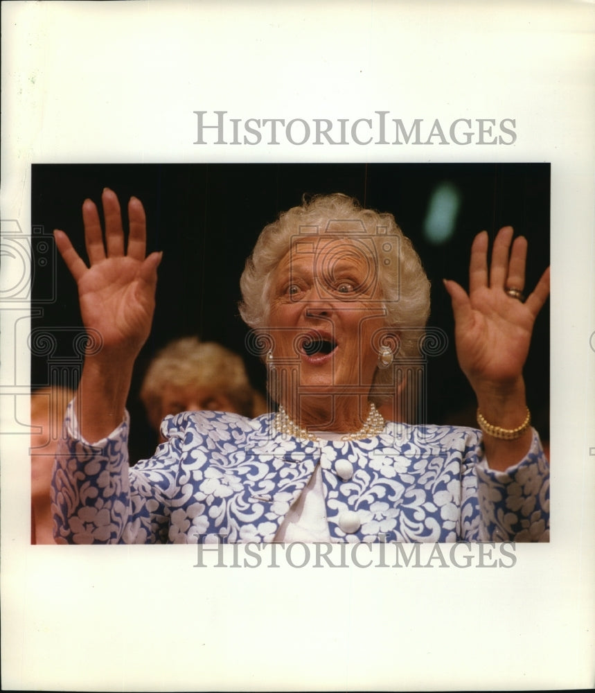 1992 Press Photo Barbara Bush reacting to a speech - mja65653 - Historic Images