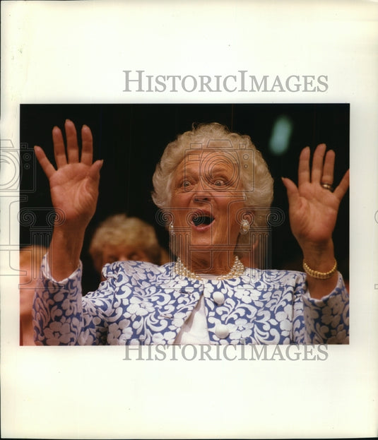 1992 Press Photo Barbara Bush reacting to a speech - mja65653 - Historic Images