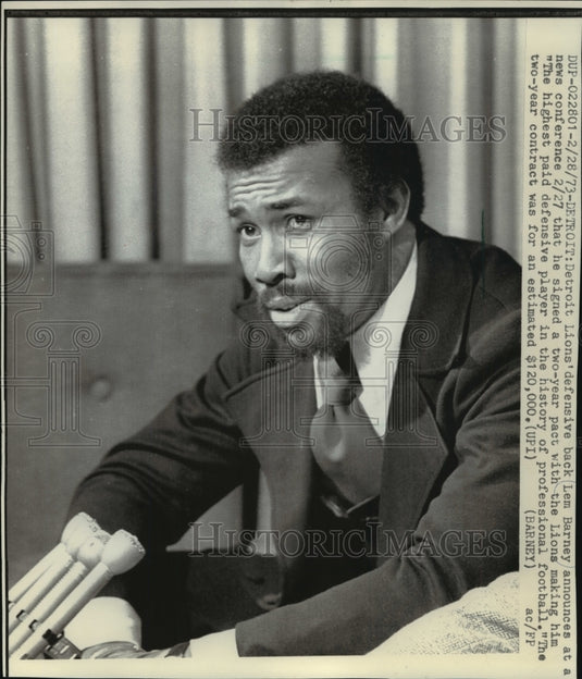 1973 Press Photo Detroit Lions' Defensive Back, Lem Barney, at News Conference-Historic Images