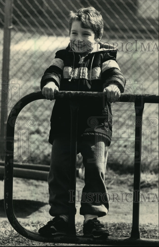 1988 Press Photo Paul Daney at Kindergarten Playground - mja65813 - Historic Images