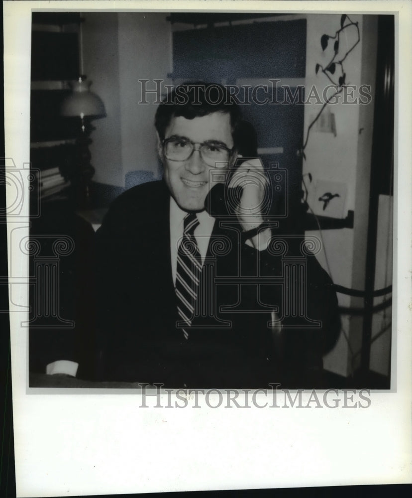 1981 Press Photo Ralph W. Bushnell - mja66162-Historic Images