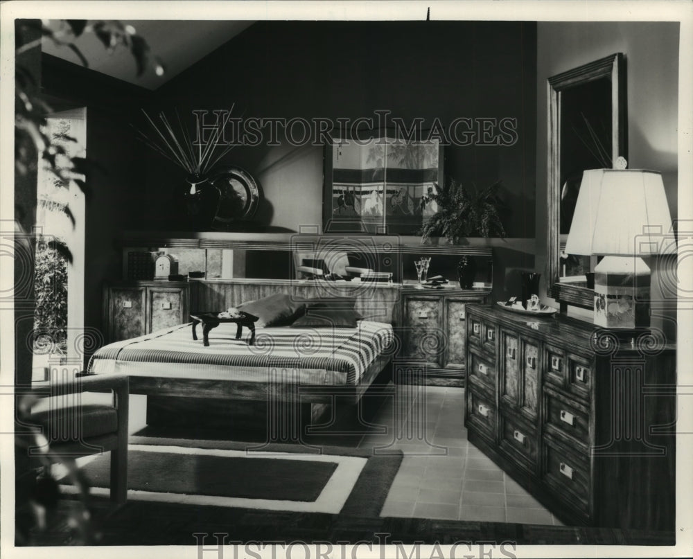 1983 Press Photo Thomasville&#39;s &quot;Acclamation&quot; bedroom furniture - mja66532 - Historic Images