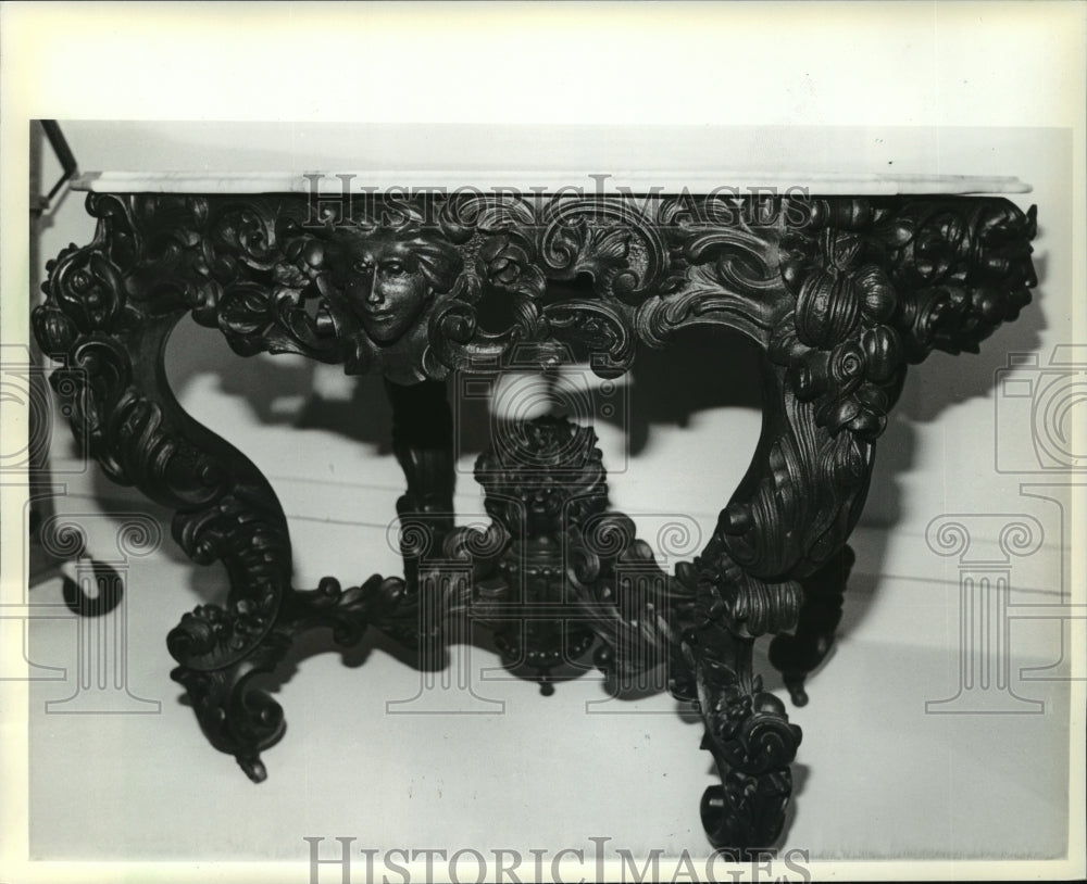 1981 Press Photo Elaborate Rococo Revival Table Wisconsin - mja66535 - Historic Images