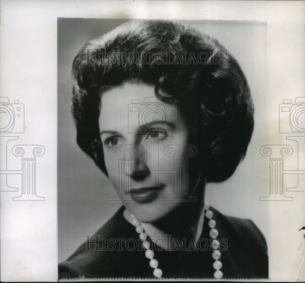 1964 Virginia Mae Browen to be First Woman Member - Historic Images
