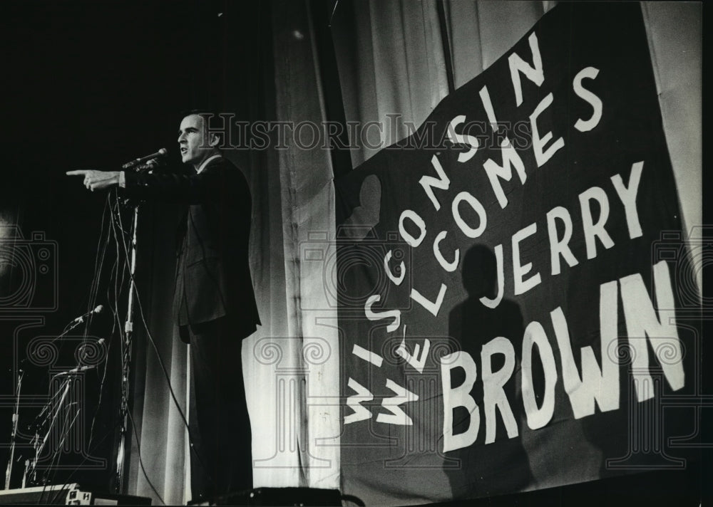 1980 Press Photo California Gov Jerry Brown Spoke at Orpheum Theater in Madison - Historic Images