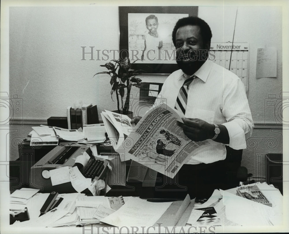 1983 Press Photo Editor and Publisher Claude Lewis of The National Leader - Historic Images