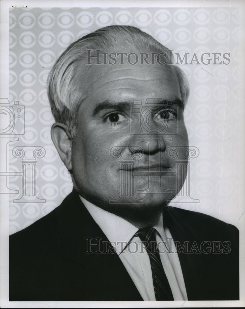 1968 Press Photo CBS Vice President Bill Leonard - mja66834 - Historic Images