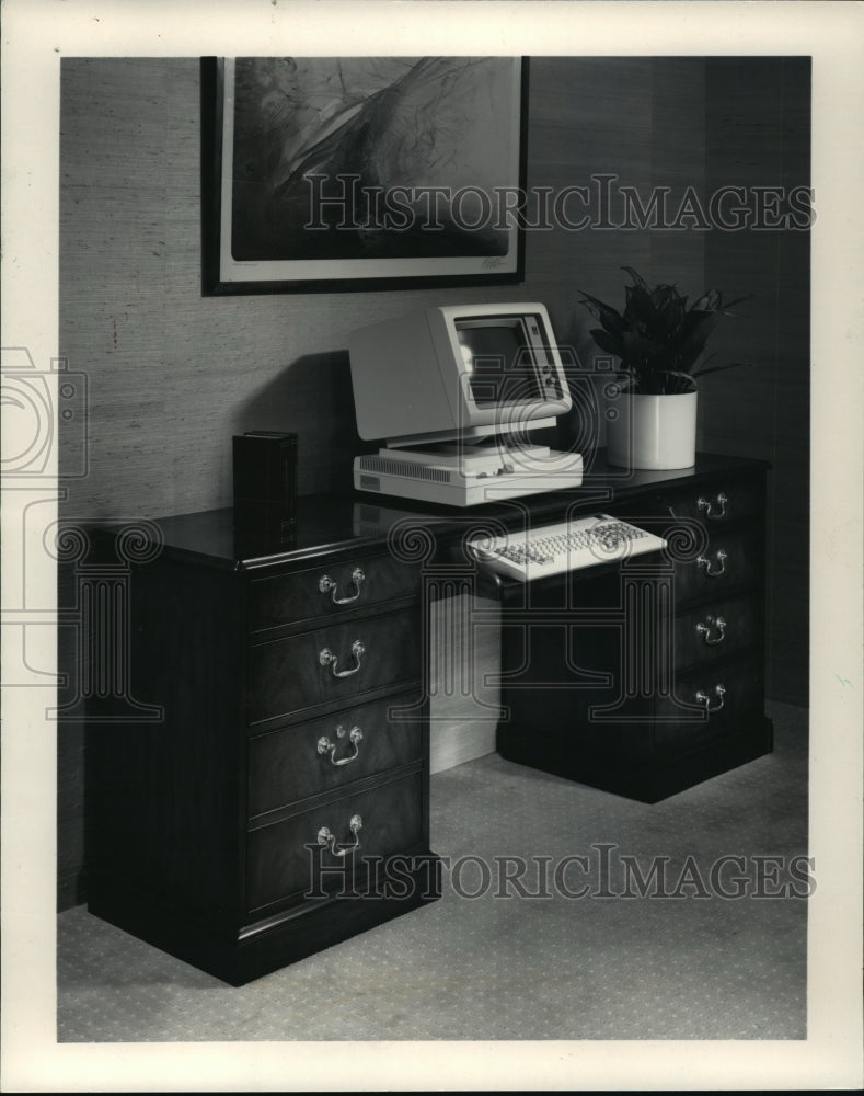 1983 Press Photo 18th century credenza is outfitted with a pullout keyboard tray-Historic Images