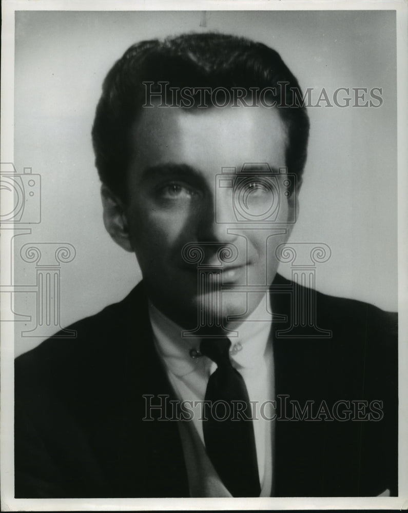 1960 Press Photo Conductor Harry John Brown for Milwaukee Symphony Orchestra - Historic Images