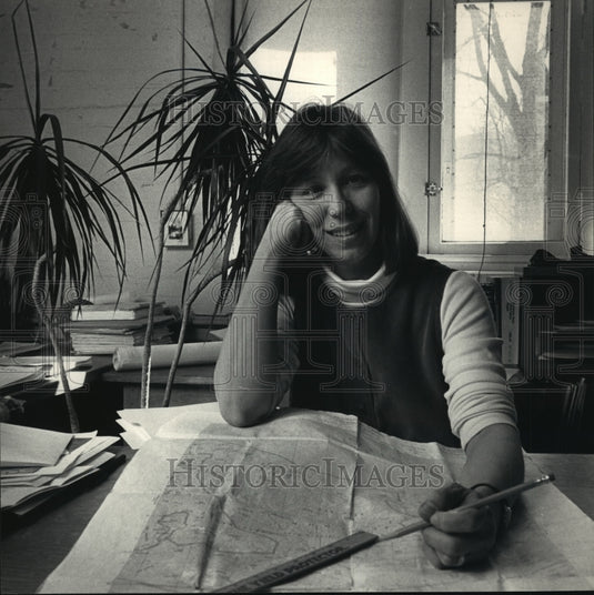 1988 Press Photo Becky Brown at University of Wisconsin Milwaukee - mja67140 - Historic Images