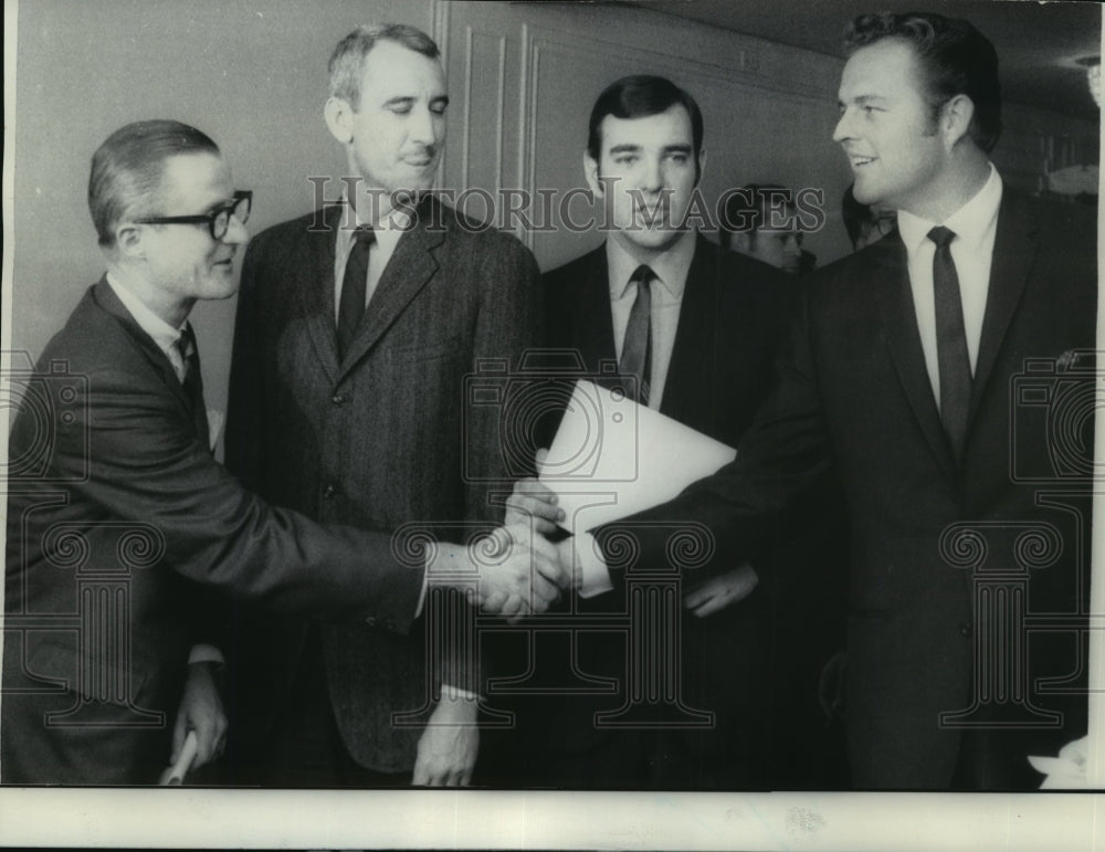 1969 Press Photo Major league owners and players discuss the settlement-Historic Images