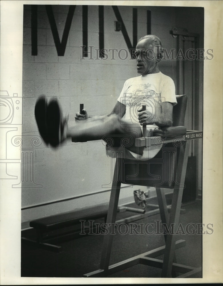 1985 Press Photo John Levy gets in shape for another cycling race - mja67503- Historic Images