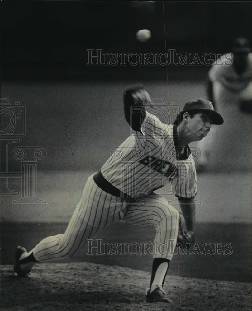 1983 Press Photo Tom Candiotti Pitcher for Milwaukee Brewers - mja67781-Historic Images