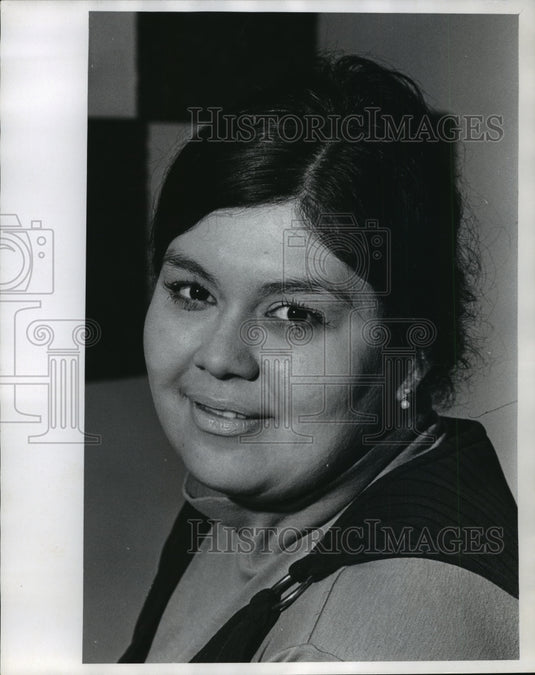 1974 Press Photo Irene Canalas fired by project director "for not doing her job" - Historic Images