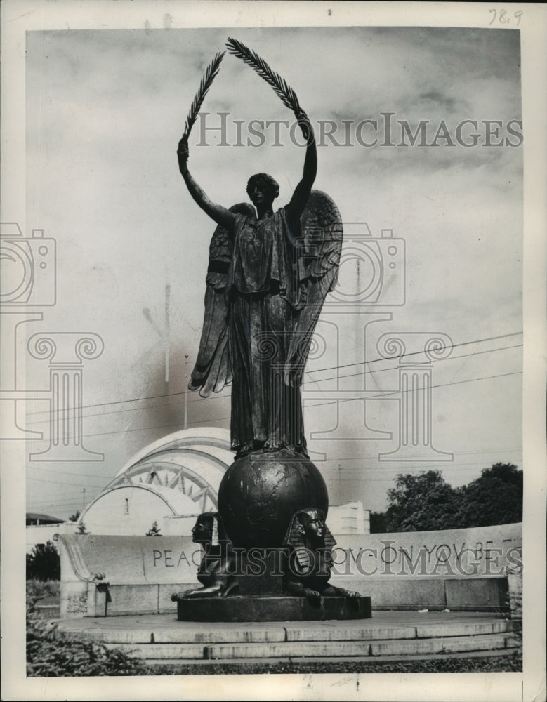 1948 Press Photo Canada and United States Peace Statue - mja68242 - Historic Images