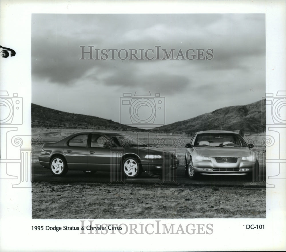 1995 Press Photo Dodge Stratus and Chrysler Cirrus - mja68336-Historic Images