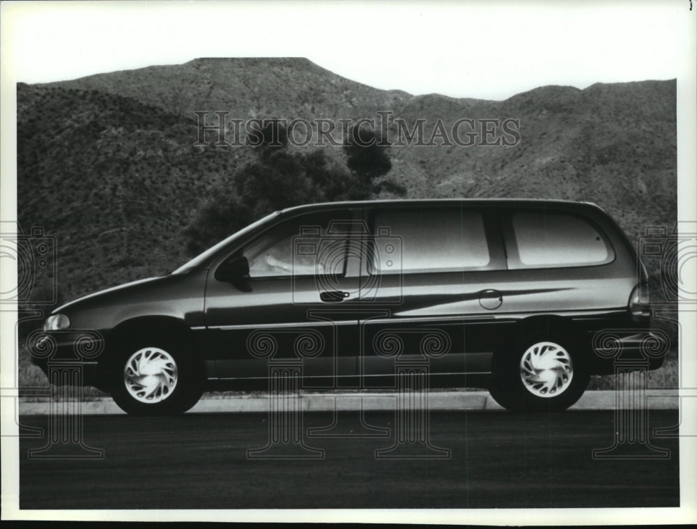 1995 Press Photo Chrysler Windstar - mja68376-Historic Images