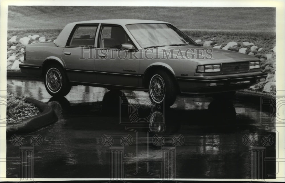 1986 Press Photo Chevrolet Celebrity Four-Door Sedan with Vinyl Roof - mja68792-Historic Images