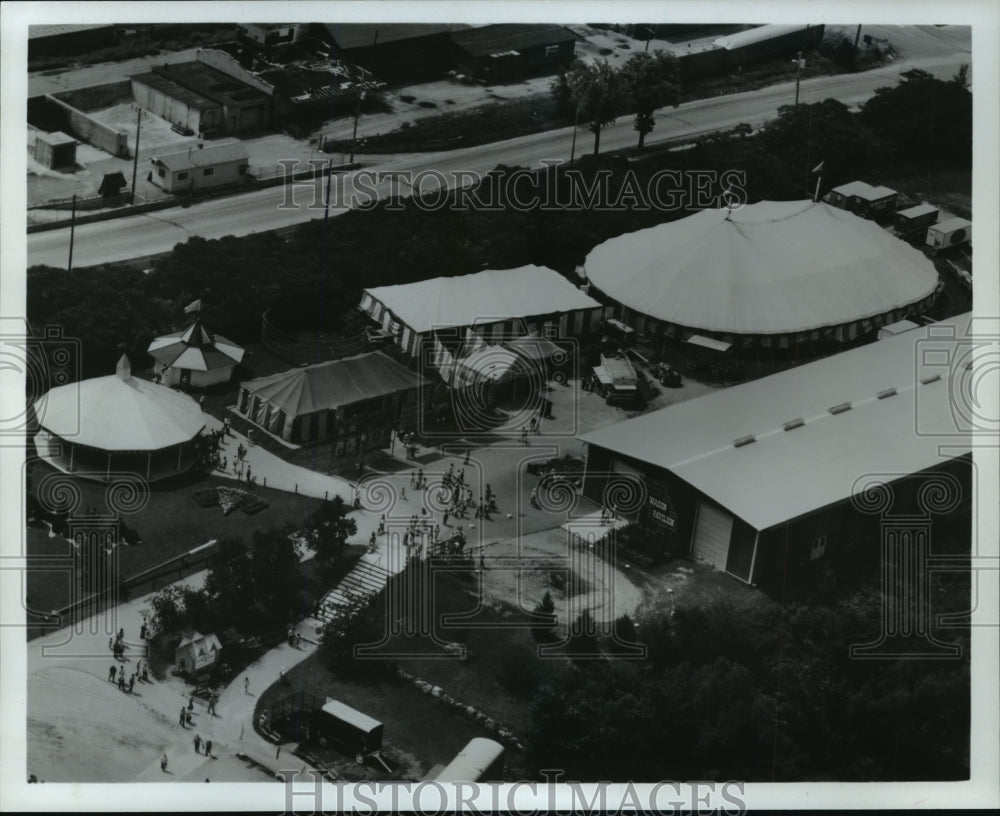 1982 Press Photo Aerial view of Circus World Big Top and Circus Wagon Pavilion-Historic Images