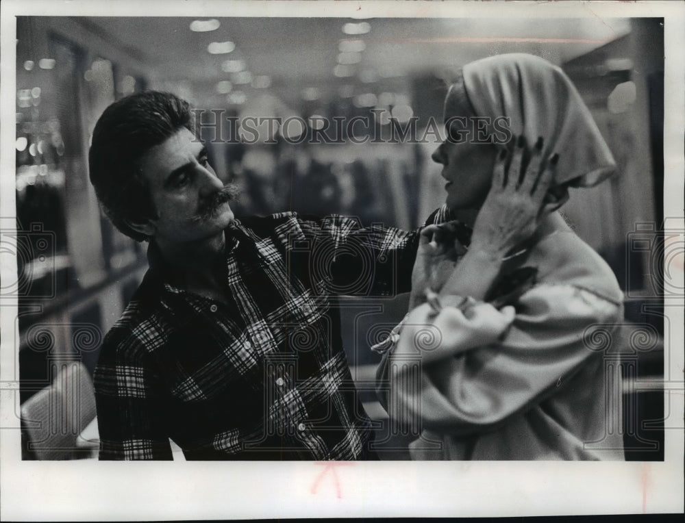 1978 Press Photo Christos, Designer for Bridal Couture, Ltd. with Model - Historic Images