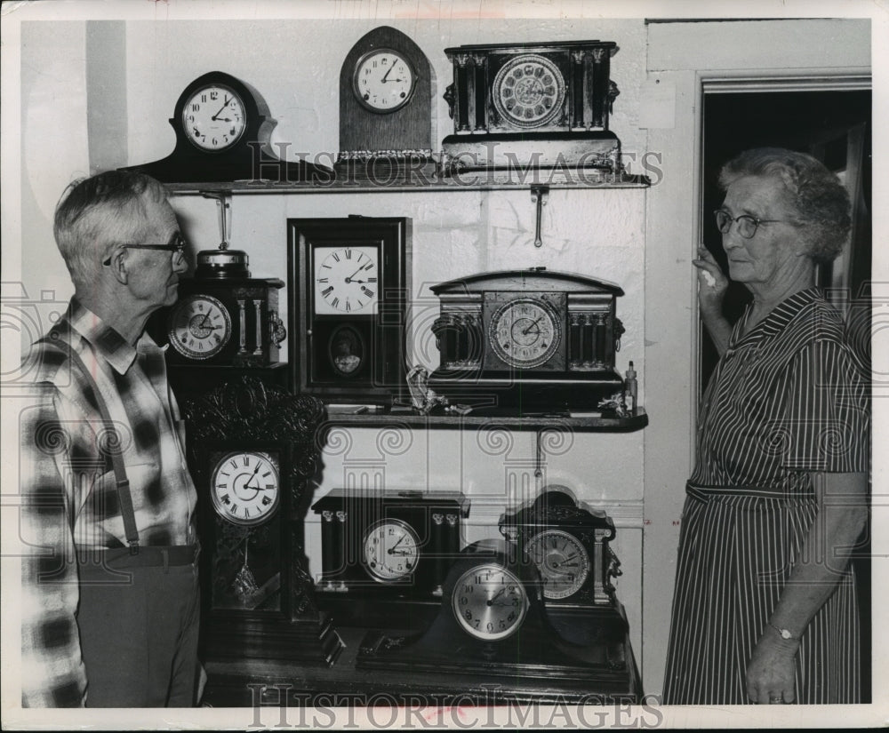 1964 Press Photo Mr. and Mrs. Alvin Kirst&#39;s Clock Collection Plymouth Wisconsin-Historic Images
