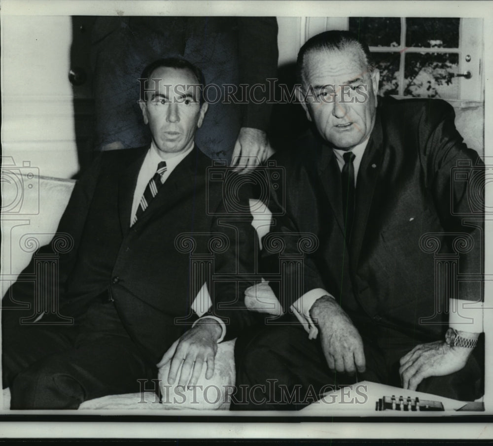 1967 Press Photo Warren Minor Christopher promoted by President Johnson-Historic Images